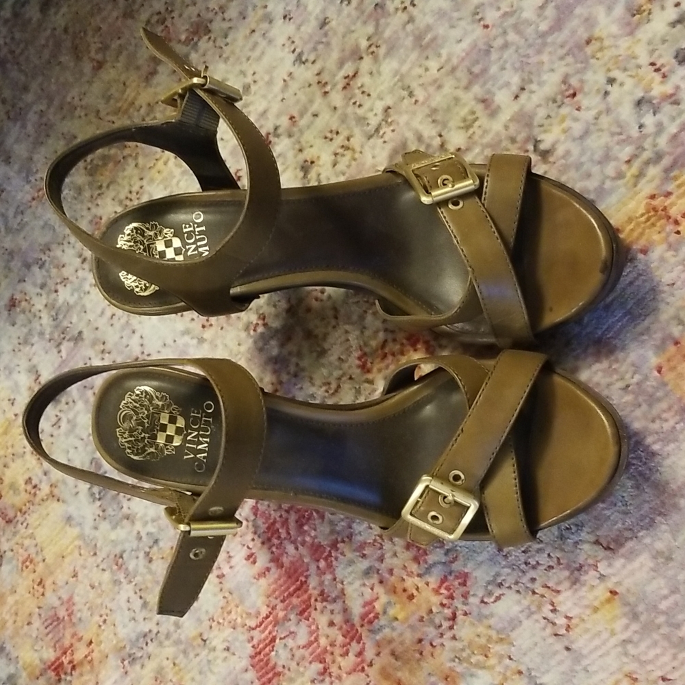 New! Vince Camuto Women's 'Catey' Leather Sandals - Picture 4 of 5